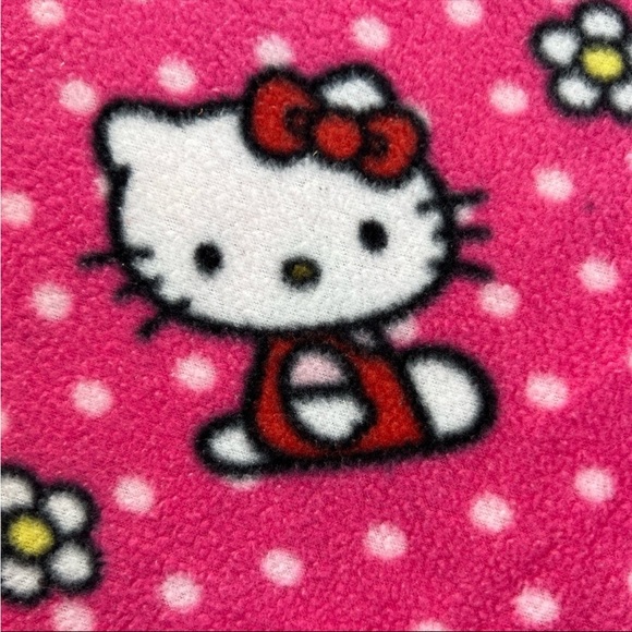 Hello Kitty Pink Baby Blanket - Picture 4 of 9